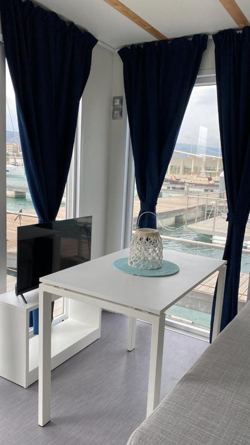 Marina Del Gargano Houseboat Ξενοδοχείο Manfredonia Εξωτερικό φωτογραφία