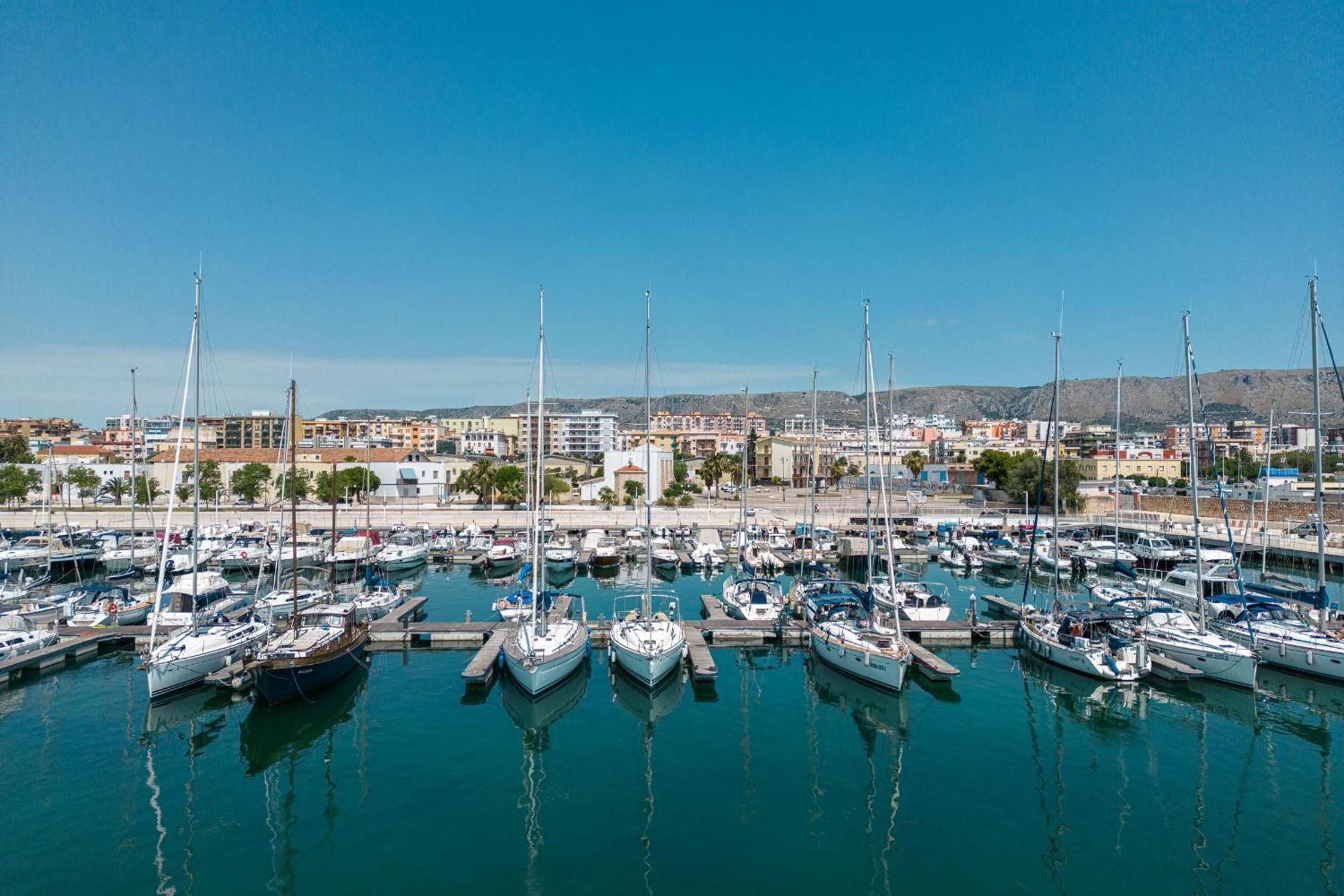Marina Del Gargano Houseboat Ξενοδοχείο Manfredonia Εξωτερικό φωτογραφία