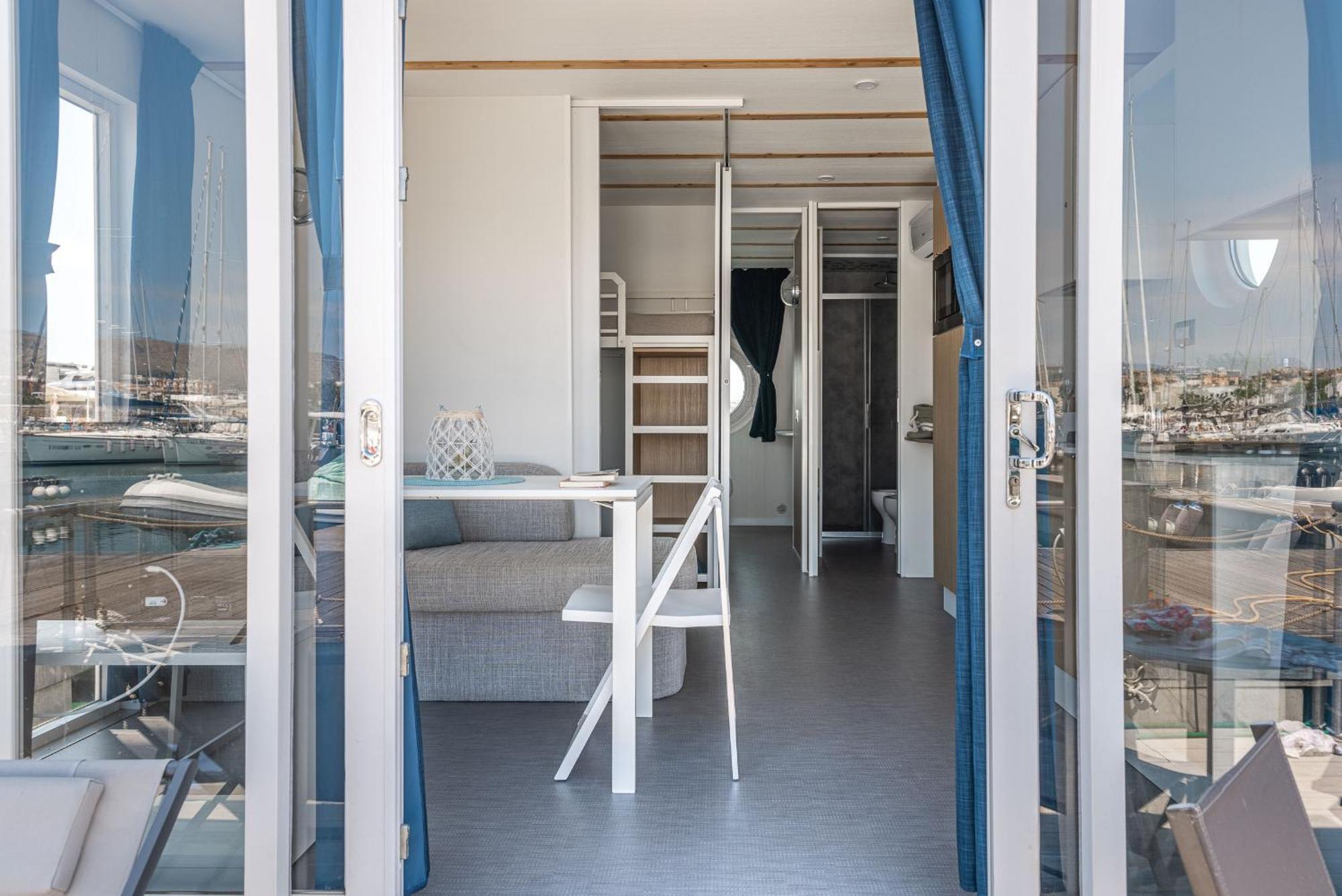 Marina Del Gargano Houseboat Ξενοδοχείο Manfredonia Εξωτερικό φωτογραφία