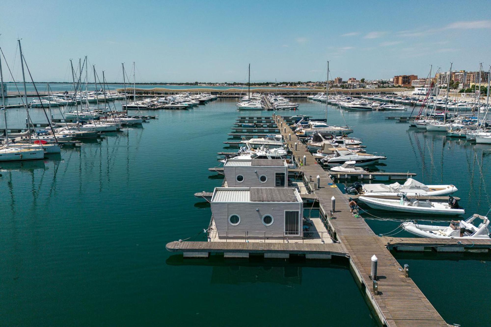 Marina Del Gargano Houseboat Ξενοδοχείο Manfredonia Εξωτερικό φωτογραφία