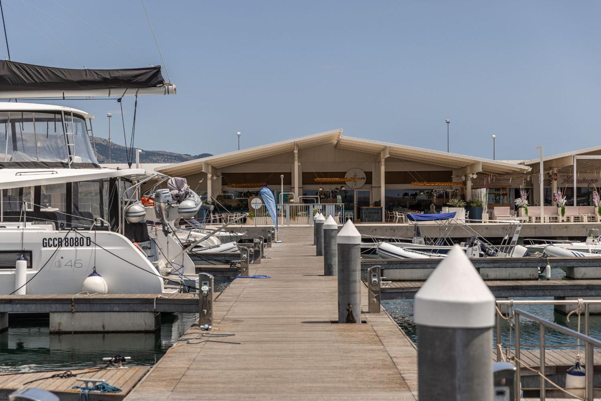 Marina Del Gargano Houseboat Ξενοδοχείο Manfredonia Εξωτερικό φωτογραφία