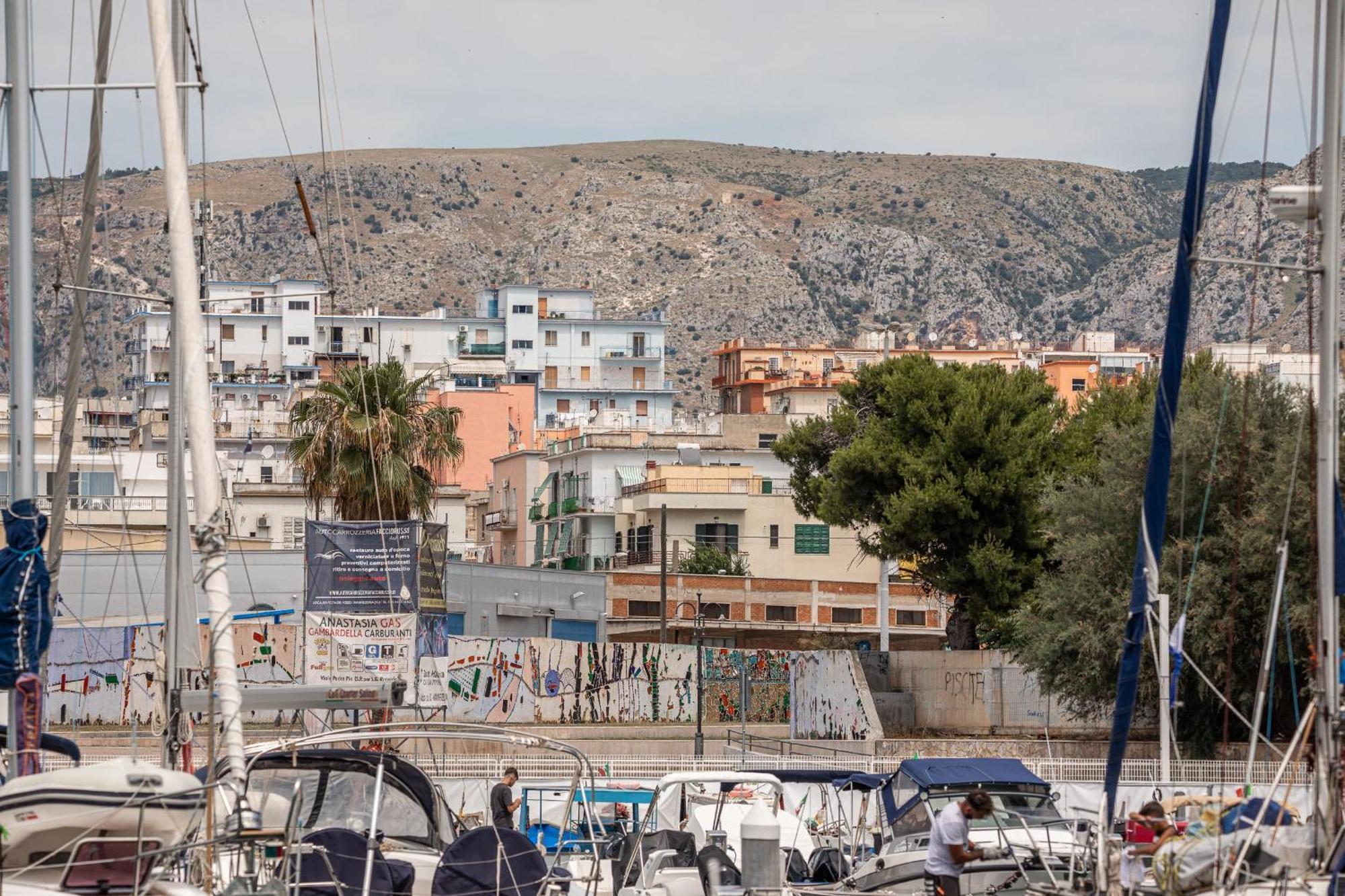 Marina Del Gargano Houseboat Ξενοδοχείο Manfredonia Εξωτερικό φωτογραφία